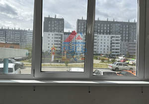 2-к квартира, вторичка, 63м2, 1/10 этаж