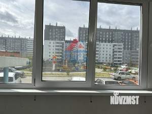 2-к квартира, вторичка, 63м2, 1/10 этаж