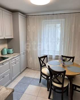 4-к квартира, вторичка, 87м2, 4/10 этаж