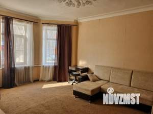 2-к квартира, вторичка, 56м2, 1/3 этаж