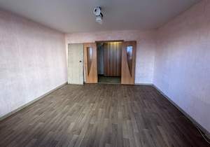 2-к квартира, вторичка, 56м2, 1/10 этаж