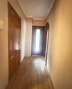 2-к квартира, вторичка, 40м2, 1/9 этаж