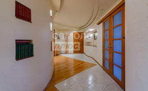 4-к квартира, вторичка, 169м2, 4/10 этаж