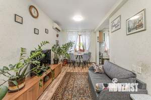 4-к квартира, вторичка, 61м2, 5/5 этаж