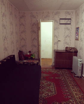 2-к квартира, вторичка, 44м2, 1/4 этаж