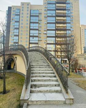 2-к квартира, вторичка, 69м2, 11/18 этаж