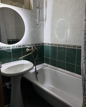 3-к квартира, вторичка, 65м2, 9/9 этаж