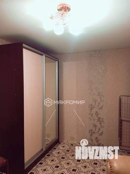 2-к квартира, вторичка, 44м2, 1/4 этаж