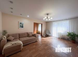 4-к квартира, вторичка, 115м2, 3/10 этаж