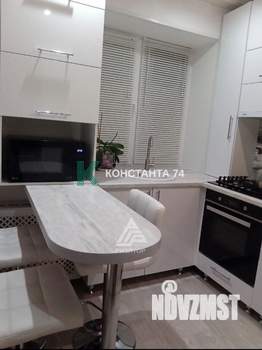 2-к квартира, вторичка, 45м2, 1/4 этаж