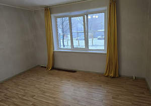 2-к квартира, вторичка, 52м2, 1/10 этаж