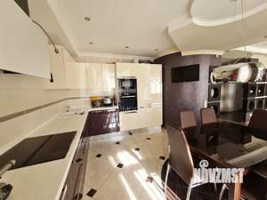 3-к квартира, вторичка, 118м2, 8/19 этаж