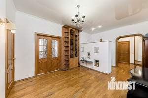 3-к квартира, вторичка, 117м2, 9/10 этаж