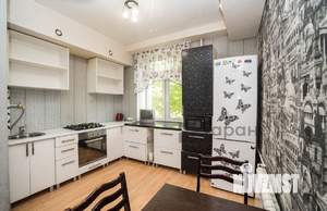 2-к квартира, вторичка, 60м2, 3/3 этаж