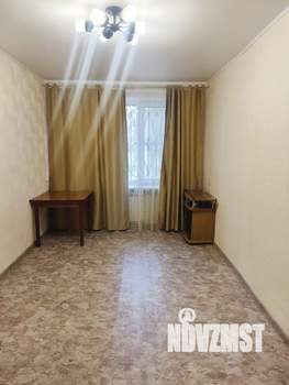 2-к квартира, вторичка, 42м2, 1/4 этаж