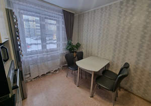 2-к квартира, вторичка, 53м2, 1/10 этаж