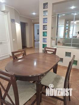 4-к квартира, вторичка, 126м2, 2/11 этаж