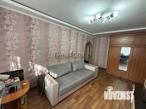 2-к квартира, вторичка, 43м2, 1/4 этаж
