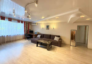 4-к квартира, вторичка, 113м2, 2/10 этаж