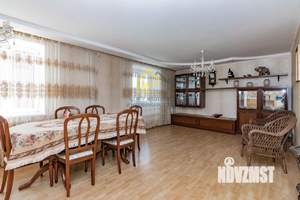 4-к квартира, вторичка, 106м2, 6/10 этаж