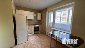 2-к квартира, вторичка, 64м2, 1/10 этаж