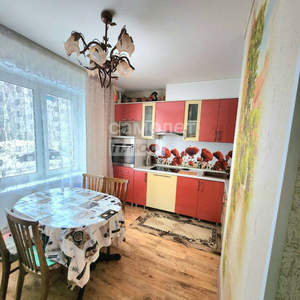 2-к квартира, вторичка, 62м2, 1/10 этаж