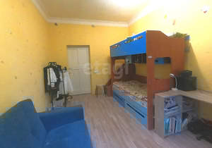 2-к квартира, вторичка, 68м2, 1/3 этаж