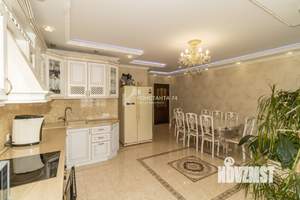 4-к квартира, вторичка, 200м2, 16/17 этаж