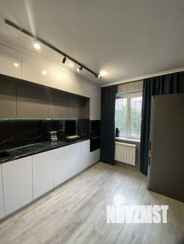 2-к квартира, вторичка, 54м2, 1/10 этаж