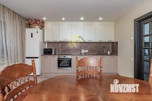 2-к квартира, вторичка, 64м2, 1/10 этаж