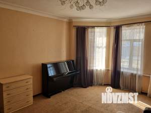 2-к квартира, вторичка, 56м2, 1/3 этаж