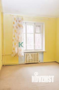 2-к квартира, вторичка, 54м2, 1/4 этаж
