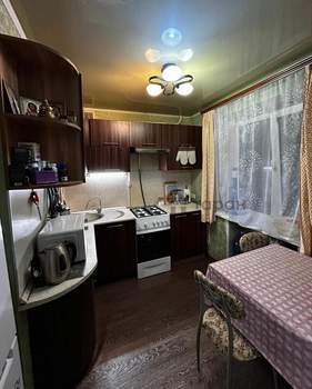 2-к квартира, вторичка, 43м2, 1/5 этаж