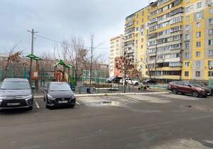 2-к квартира, вторичка, 79м2, 1/10 этаж