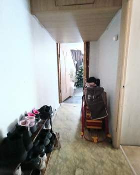 2-к квартира, вторичка, 42м2, 1/5 этаж