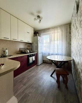 3-к квартира, вторичка, 65м2, 6/10 этаж