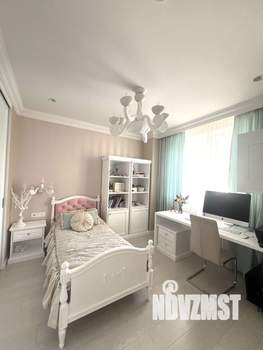 4-к квартира, вторичка, 108м2, 11/18 этаж