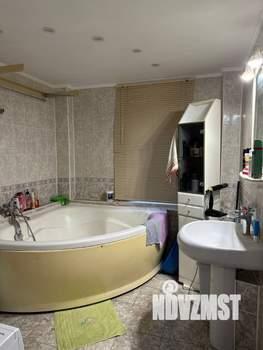 4-к квартира, вторичка, 117м2, 2/10 этаж