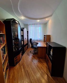 4-к квартира, вторичка, 104м2, 4/5 этаж