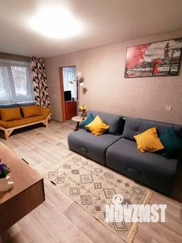 2-к квартира, вторичка, 43м2, 1/5 этаж