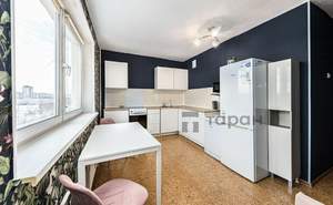 2-к квартира, вторичка, 61м2, 9/14 этаж