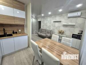 2-к квартира, вторичка, 56м2, 1/10 этаж