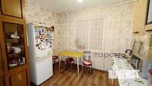 2-к квартира, вторичка, 50м2, 1/10 этаж