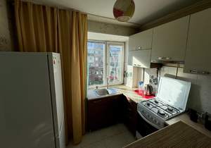 2-к квартира, вторичка, 42м2, 4/4 этаж