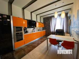 3-к квартира, вторичка, 134м2, 8/10 этаж