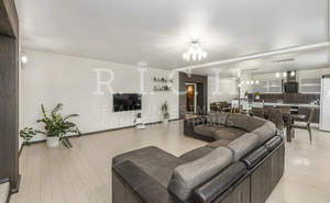 3-к квартира, вторичка, 140м2, 11/14 этаж