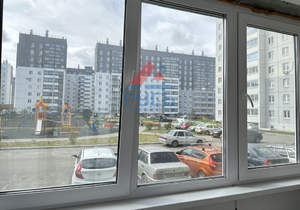 2-к квартира, вторичка, 63м2, 1/10 этаж