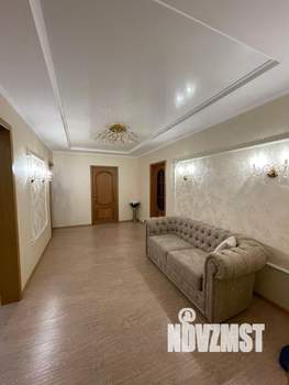 3-к квартира, вторичка, 106м2, 10/10 этаж