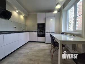2-к квартира, вторичка, 57м2, 1/10 этаж