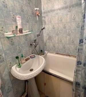 2-к квартира, вторичка, 53м2, 1/9 этаж